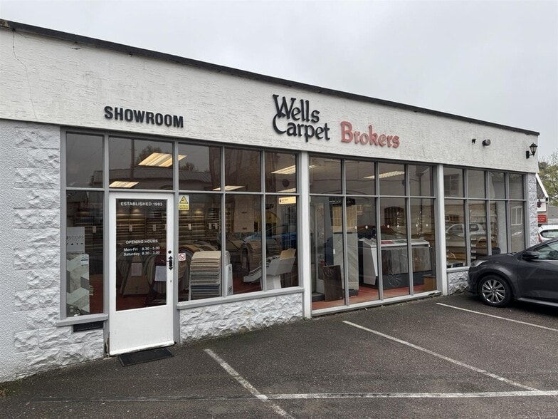 9 Castle Hl, Axminster to rent - Building Photo - Image 2 of 3