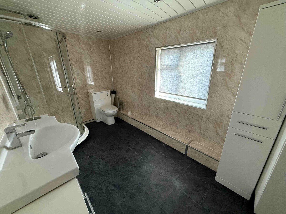 21-27 Commerce St, Stoke On Trent, STS ST3 1NW - Unit 21 & 21a -  - Interior Photo - Image 1 of 10