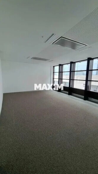 1 C Boulevard De Champagne, Dijon for sale - Building Photo - Image 2 of 10