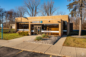 14206 N Fenton Rd, Fenton, MI for sale Building Photo- Image 1 of 7