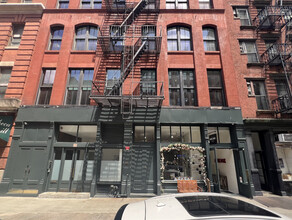 186 Franklin St, New York, NY for rent Building Photo- Image 1 of 6