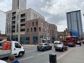 Wandsworth High St, London for sale Primary Photo- Image 1 of 1