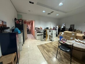 Retail in Granollers, Barcelona to rent Interior Photo- Image 1 of 2