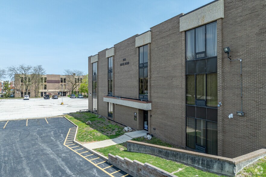 900 Ridge Rd, Homewood, IL to rent - Building Photo - Image 2 of 5