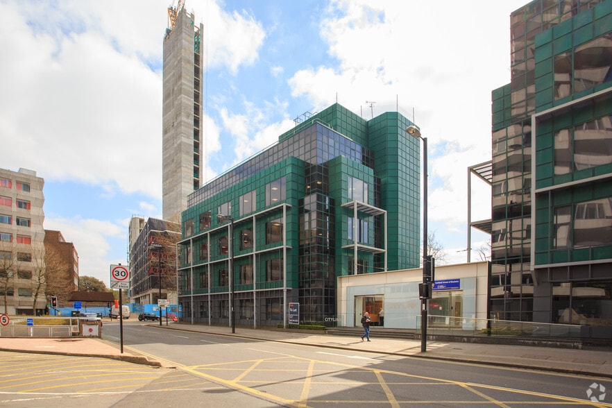 4 Addiscombe Rd, Croydon for sale - Primary Photo - Image 1 of 1