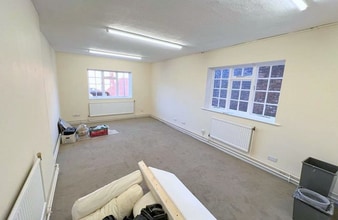 6 Manchester Rd, Bury to rent Interior Photo- Image 2 of 6