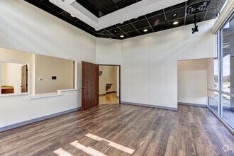 12920 University Blvd, Sugar Land, TX to rent Building Photo- Image 2 of 6