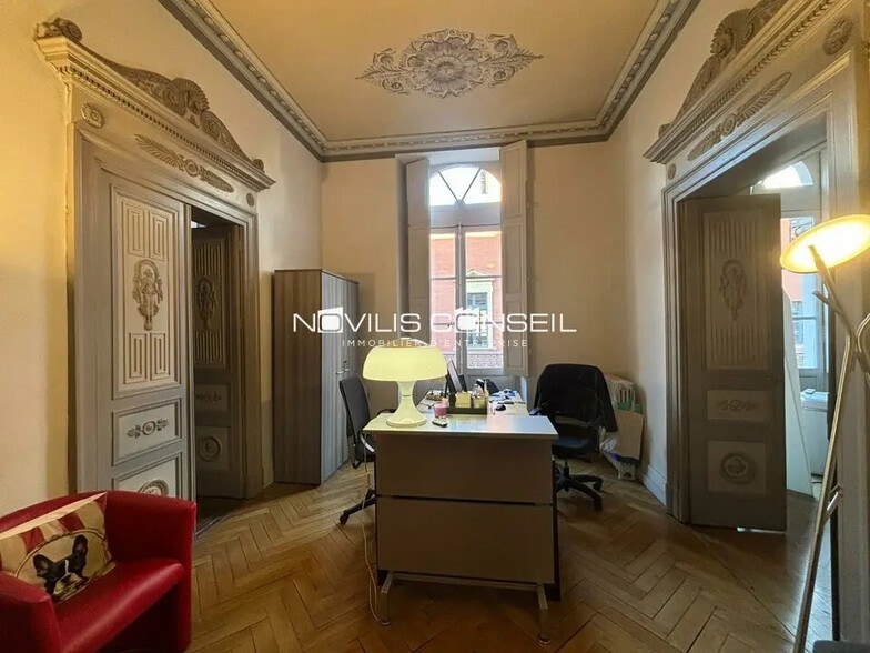 Office in Toulouse to rent - Interior Photo - Image 2 of 7