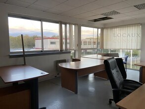 Industrial in Argenteuil to rent Interior Photo- Image 2 of 3