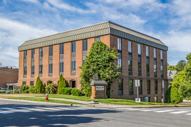 More details for 3900 University Dr, Fairfax, VA - Office for Rent