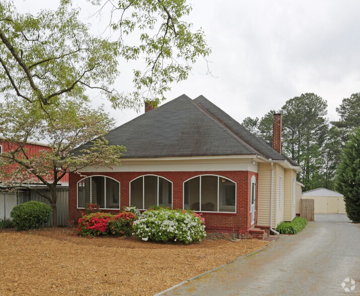 342 N Clarendon Ave, Scottdale, GA for sale - Building Photo - Image 1 of 1