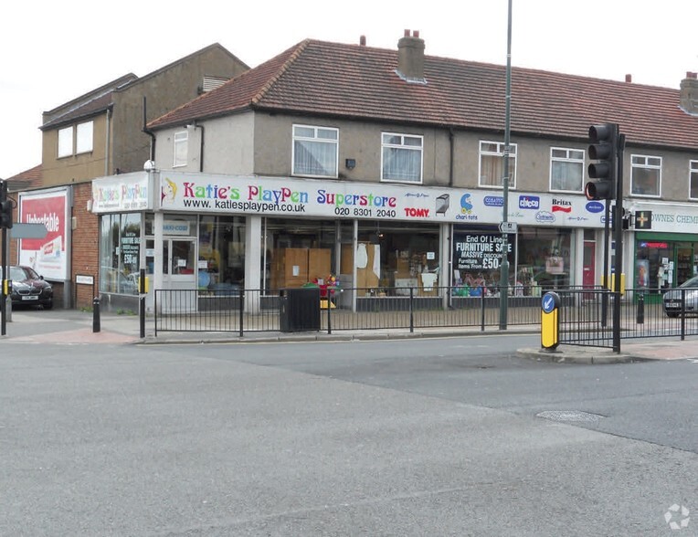 254-256 Blackfen Rd, Sidcup for sale - Building Photo - Image 2 of 15