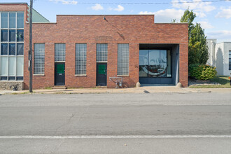 1712 Holmes St, Kansas City, MO for rent Building Photo- Image 1 of 28