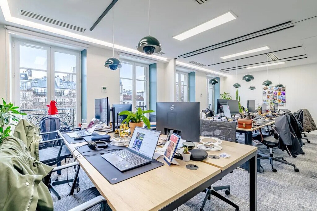 Location Bureaux 105 m² - Photo 1