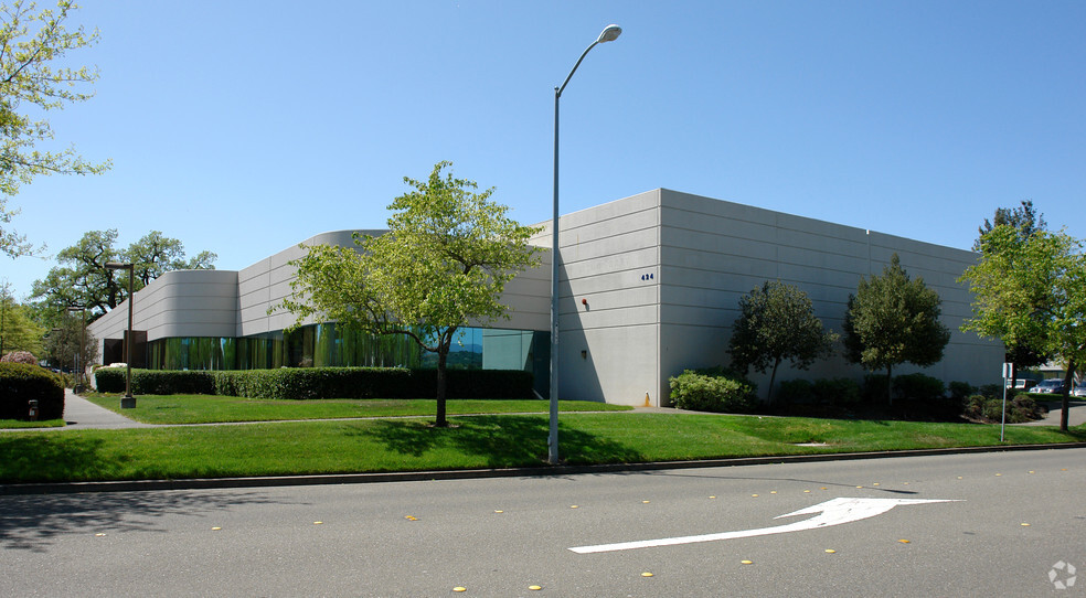 424 Aviation Blvd, Santa Rosa, CA for sale - Building Photo - Image 2 of 5