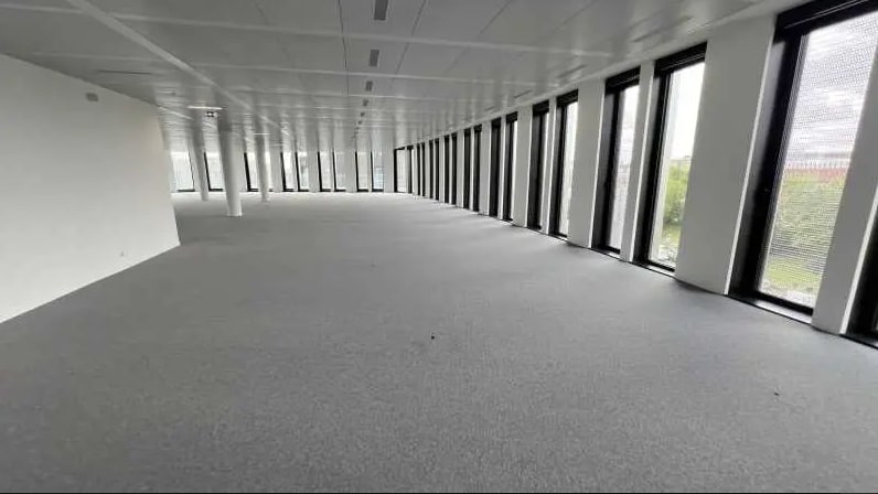 Office in Paris to rent Interior Photo- Image 1 of 6