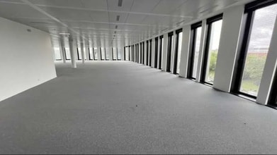 Office in Paris to rent Interior Photo- Image 1 of 6