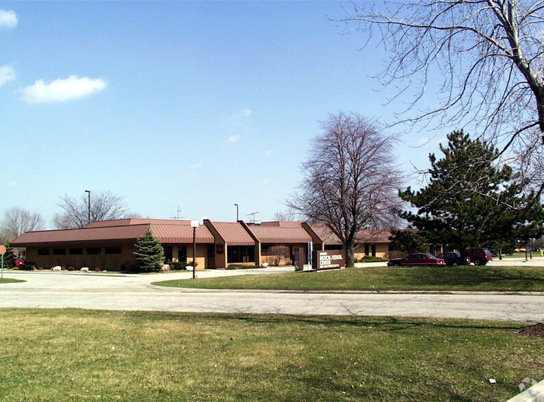 8679 Connecticut St, Merrillville, IN for rent - Building Photo - Image 2 of 22