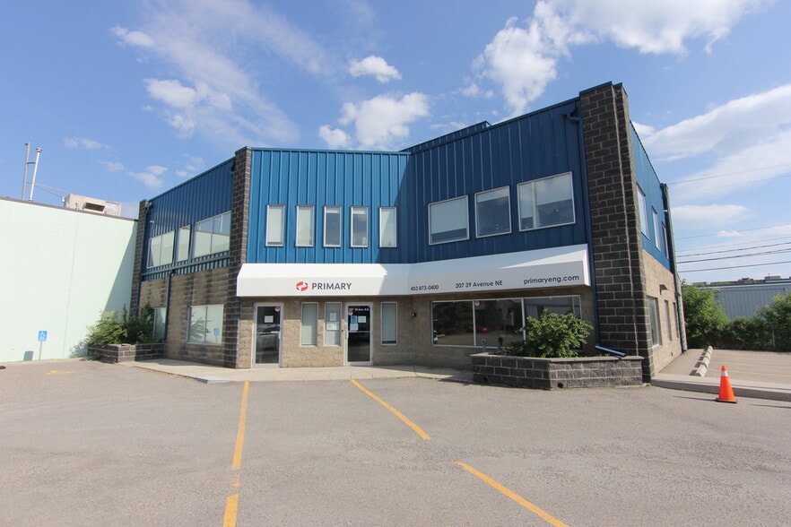 3916 - 1st Street NE | 207 - 39th Avenue portfolio of 2 properties for sale on LoopNet.co.uk - Building Photo - Image 3 of 7