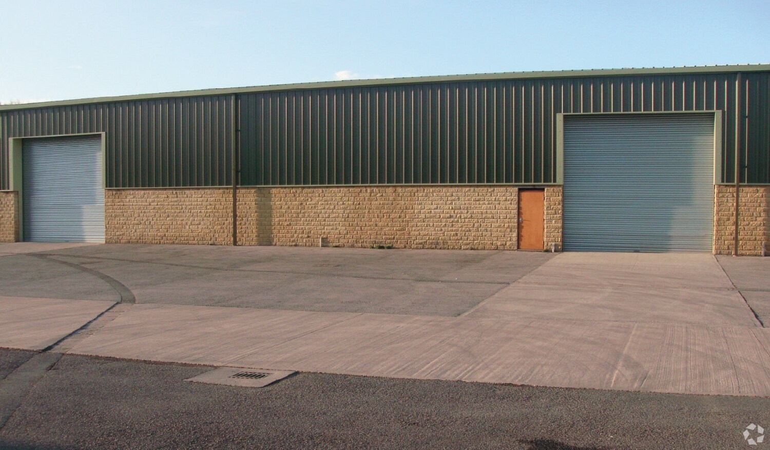 Colliers Way, Clayton West for sale Primary Photo- Image 1 of 1