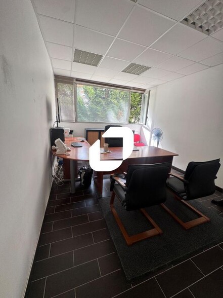 Office in Paris for sale - Interior Photo - Image 3 of 6