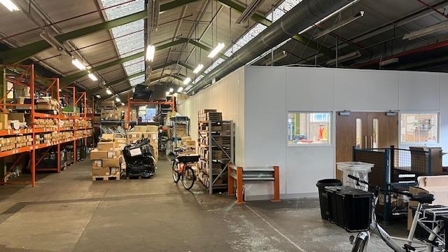 Masons Road Industrial Units portfolio of 2 properties for sale on LoopNet.co.uk - Building Photo - Image 2 of 7