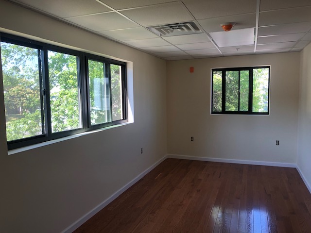 51 W Prospect St, East Brunswick, NJ for rent - Interior Photo - Image 2 of 9