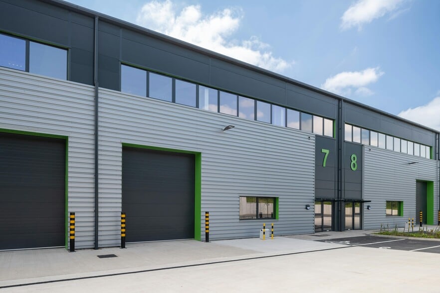 Magna Rd, Wigston to rent - Building Photo - Image 2 of 27