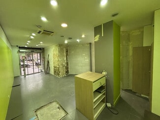 More details for 2 Rue Du Débarcadère, Paris - Retail to Rent