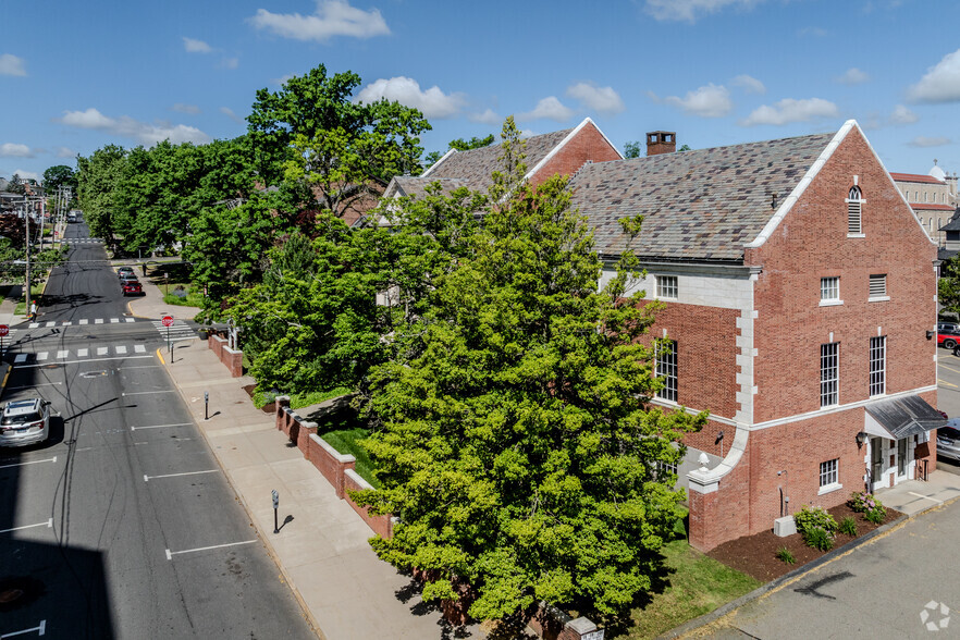 200 Court St, Middletown, CT for rent - Building Photo - Image 3 of 6