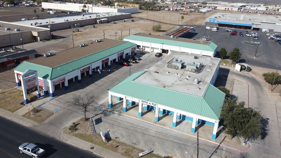 4610 San Bernardo Ave, Laredo, TX for rent - Building Photo - Image 1 of 5