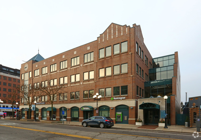 350 S Main St, Ann Arbor, MI for rent - Primary Photo - Image 1 of 9