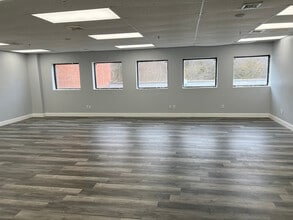 601 Portion Rd, Ronkonkoma, NY to rent Building Photo- Image 2 of 6