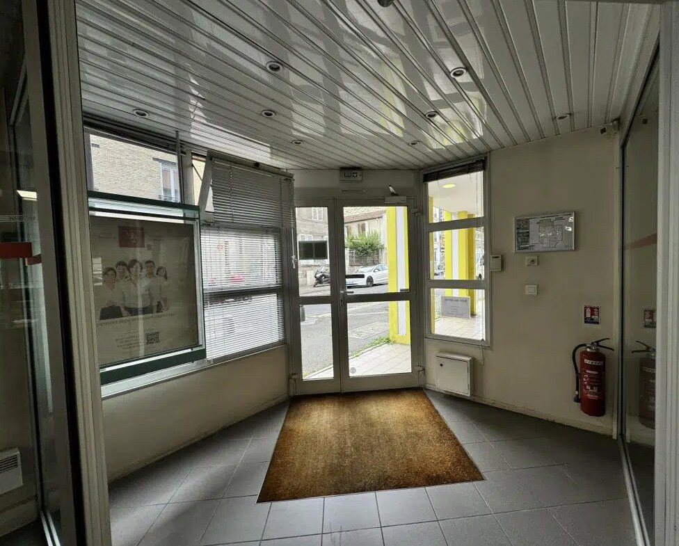 Ivry-sur-Seine, VDM 94200 - Unit :null -  - Lobby - Image 1 of 8