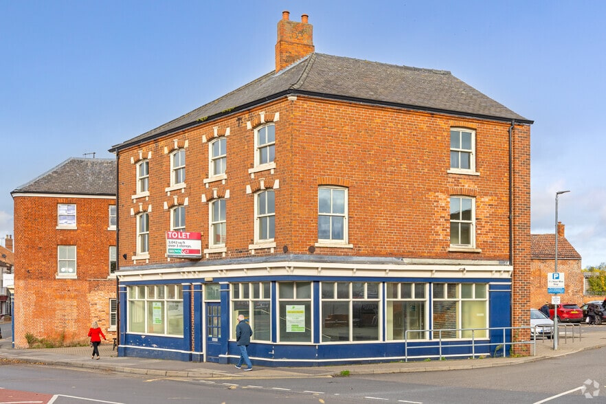 87 Carolgate, Retford to rent - Building Photo - Image 2 of 2