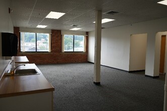 27 Siemon Company Dr, Watertown, CT for rent Interior Photo- Image 2 of 2