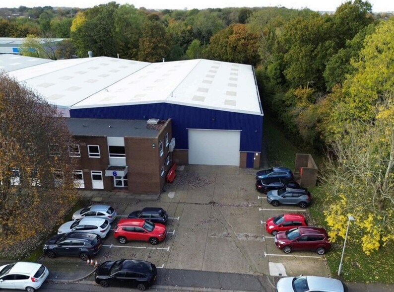 Finway Rd, Hemel Hempstead for sale - Building Photo - Image 1 of 1