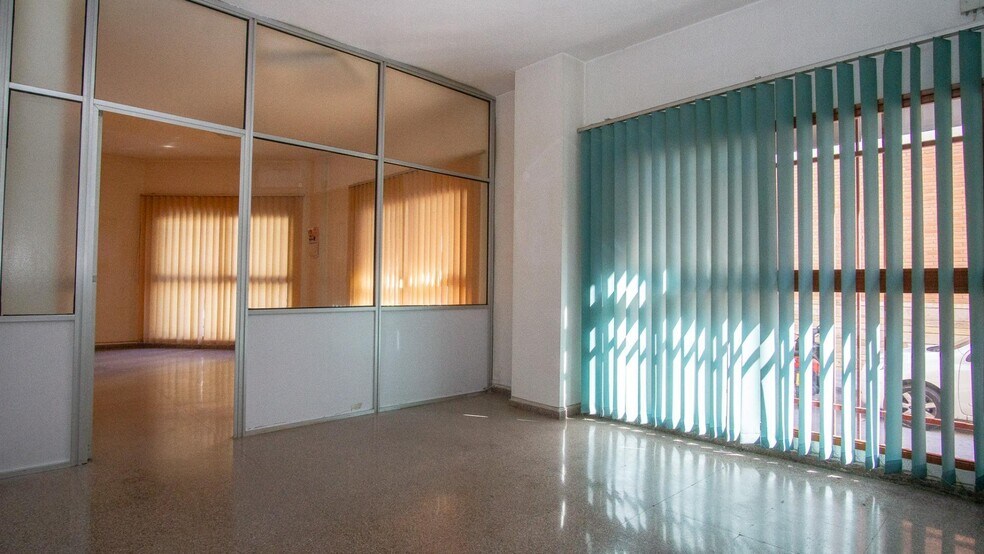 Retail in Elda, Alicante for sale - Interior Photo - Image 3 of 6