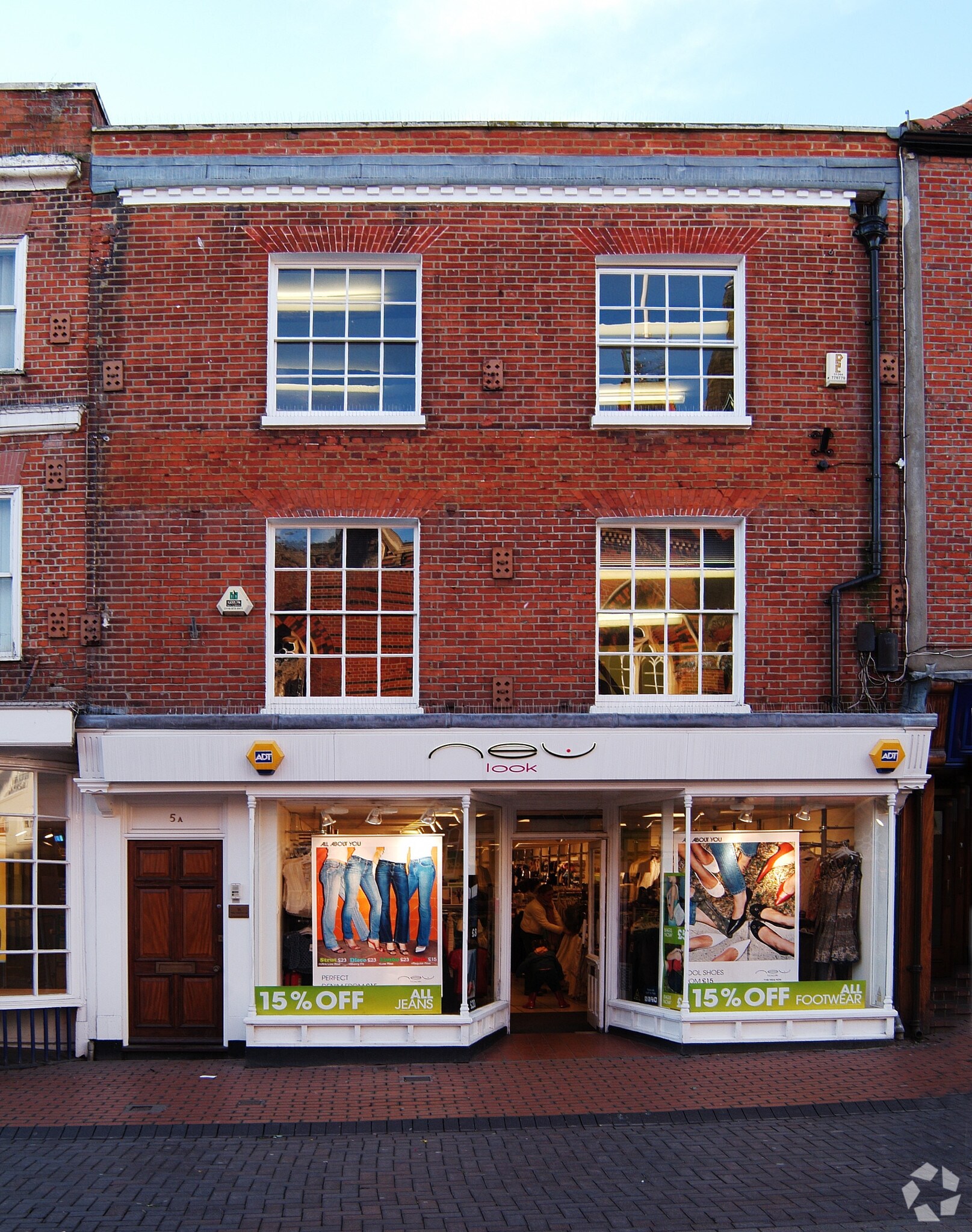 5-5A Market Pl, Wokingham for sale Primary Photo- Image 1 of 1