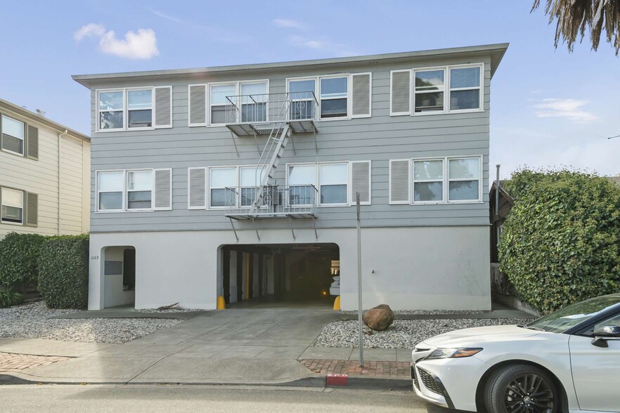 1113 Chula Vista Ave, Burlingame, CA for sale - Building Photo - Image 1 of 9