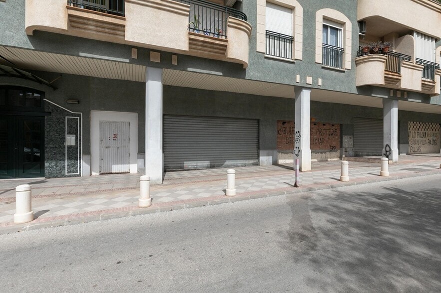 Calle Comares, 34, Atarfe, Granada for sale - Building Photo - Image 3 of 18