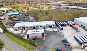 Crab Apple Way, Evesham to rent Building Photo- Image 2 of 4