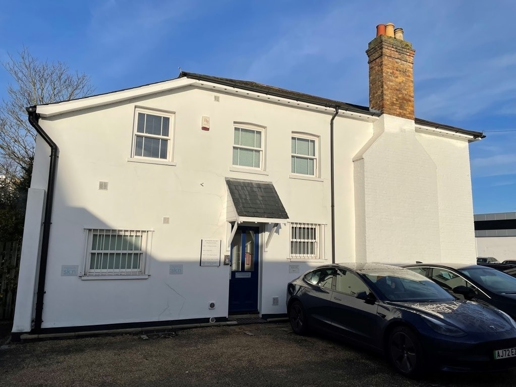 Navigation Rd, Chelmsford to rent Building Photo- Image 1 of 3