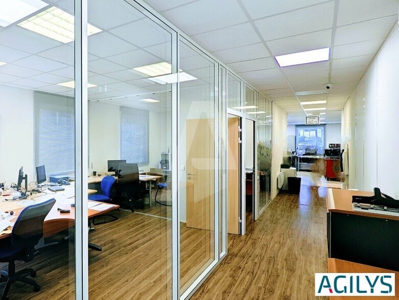 1 Rue Georges Besse, Antony to rent - Interior Photo - Image 2 of 14