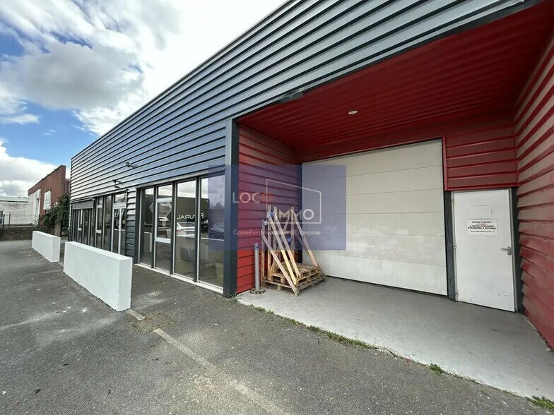 Light Industrial in Pessac to rent - Building Photo - Image 2 of 13