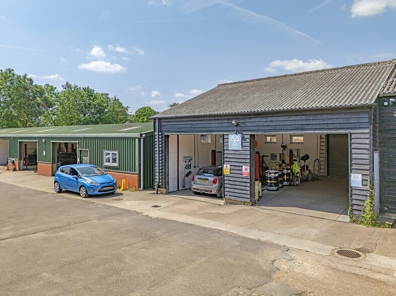 Flux's Ln, Epping to rent - Building Photo - Image 2 of 27