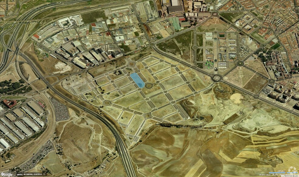 Avenida Moratilla de los Meleros, 28, Madrid, Madrid to rent - Building Photo - Image 2 of 2