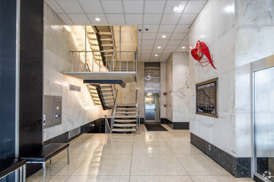 230 S Bemiston Ave, Clayton, MO to rent - Lobby - Image 2 of 7