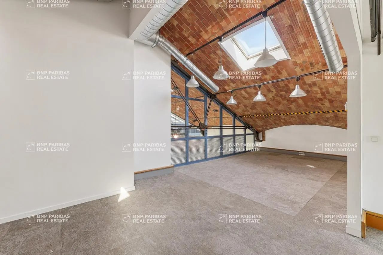 Office in Marseille to rent Building Photo- Image 1 of 113