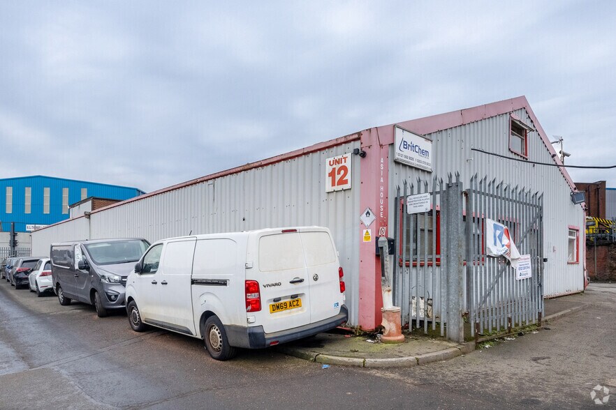 11-12 Union Rd, Oldbury for sale - Primary Photo - Image 1 of 1